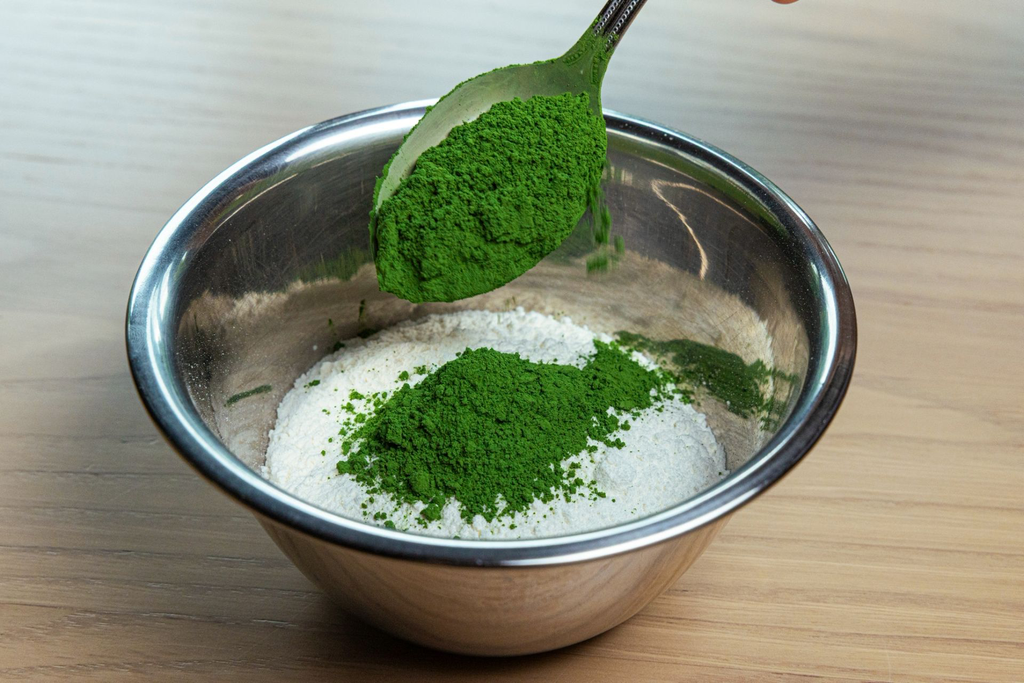 10_green-over-white.webp